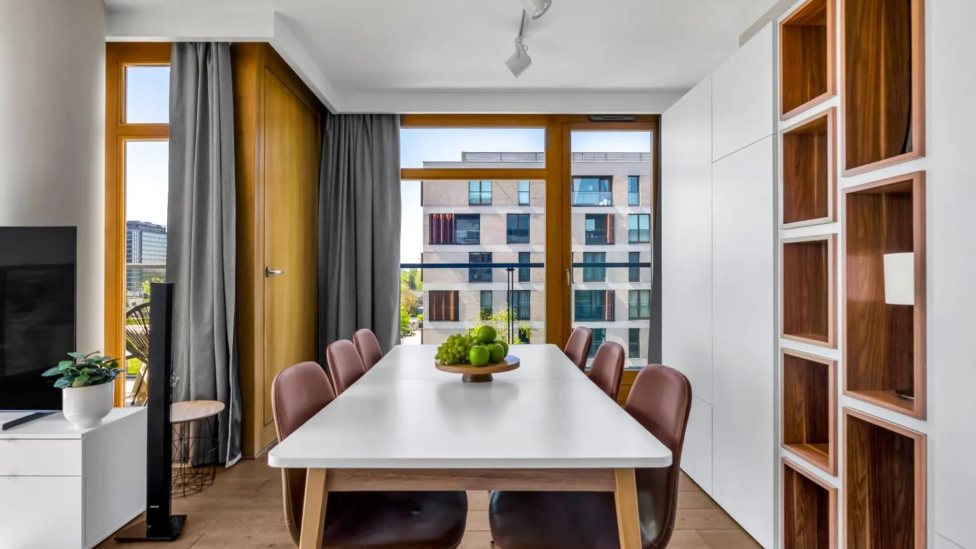 Warsaw Prestige Suites - 86M2, Two-Level Loft, Parking - By Rentujemy Lägenhet