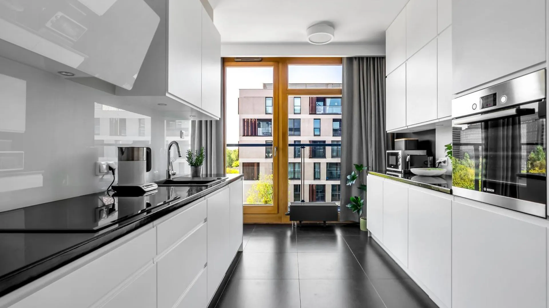 Warsaw Prestige Suites - 86M2, Two-Level Loft, Parking - By Rentujemy Polen