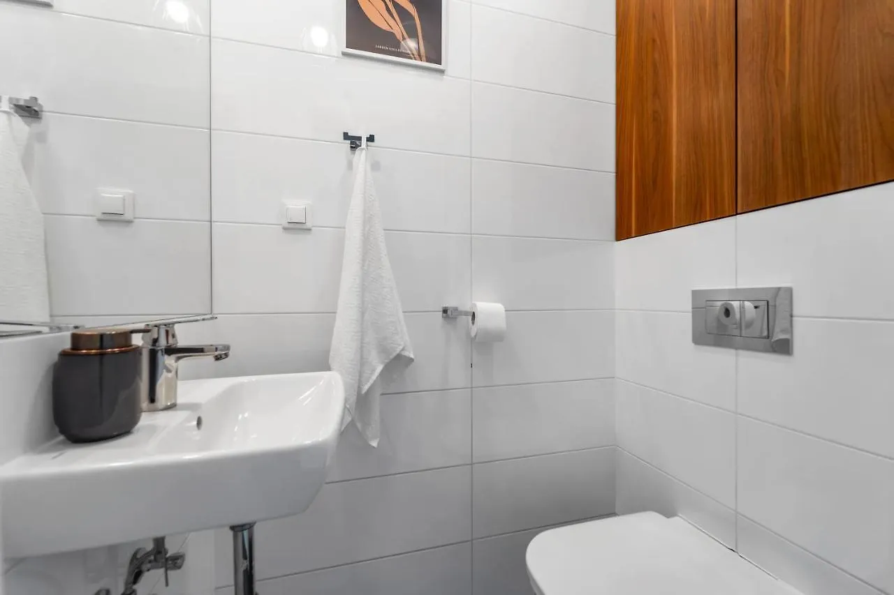 Warsaw Prestige Suites - 86M2, Two-Level Loft, Parking - By Rentujemy פולין