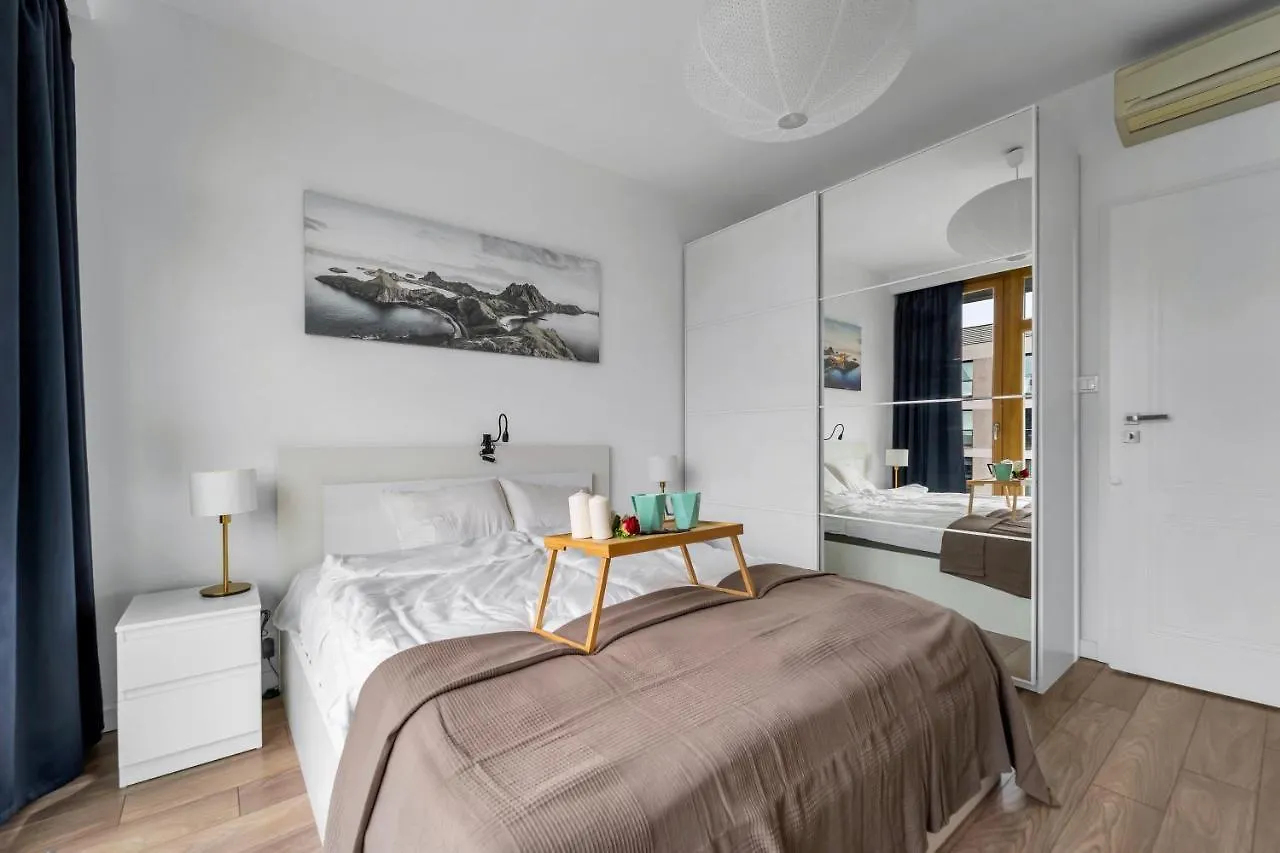 Warsaw Prestige Suites - 86M2, Two-Level Loft, Parking - By Rentujemy פולין